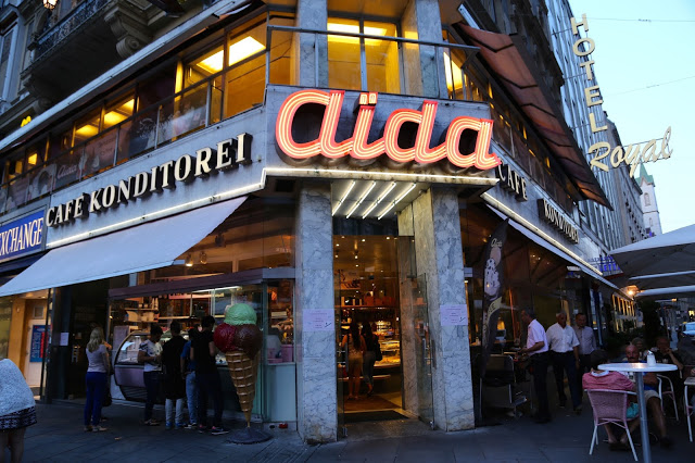 Cafe Aida, Vienna