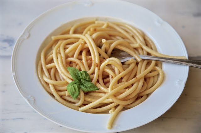 pasta with 'white' tomato sauce