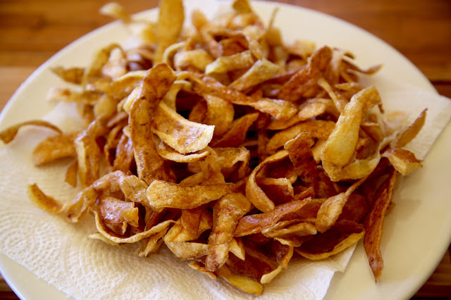 fried potato skins, Portugal