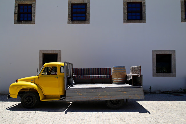 bedford truck, quinta do crasto portugal